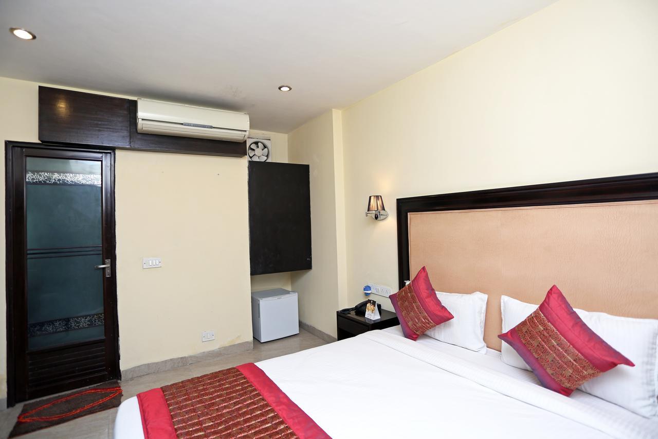 Oyo 714 Hotel De Plaza 뉴델리 외부 사진